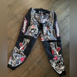 Shift motocross CBGB’s famous logo print